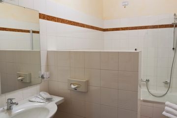 โรงแรมโคโม (Hotel Como)2