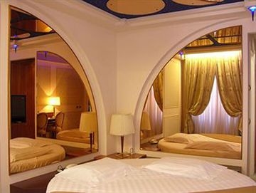 Dream Hotel3