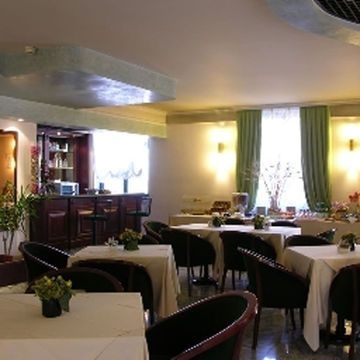 Dream Hotel1