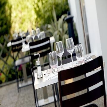 HOTEL CAMPANILE1