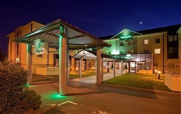 Holiday Inn Roissy0