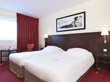 Golden Tulip Roissy4