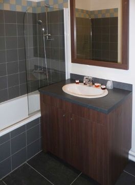 Sejours & Affaires Roissy Vill3