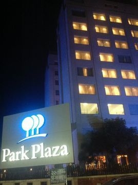 Park Plaza0