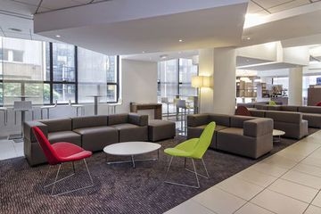 HOLIDAY INN EXPRESS1