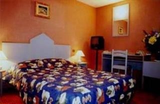 COMFORT HOTEL CERGY PONTOISE1