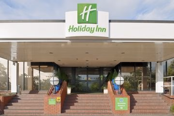 HOLIDAY INN0
