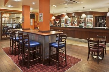 HOLIDAY INN2