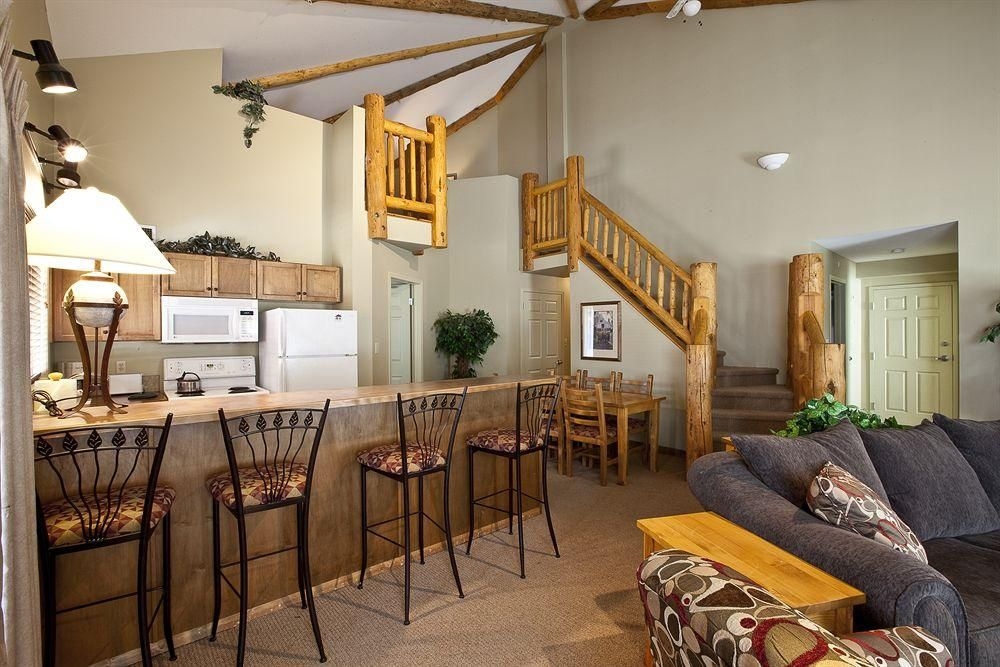 POLARIS LODGE BY RCR4