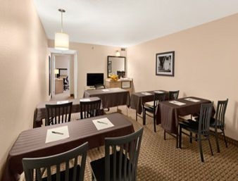 TRAVELODGE SUITES DARTMOUTH1