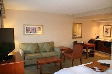 HAMPTON INN - SUITES BY HILTON1