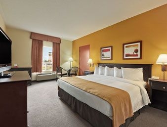 SUPER 8 BARRIE2