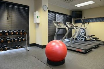 HAMPTON INN - SUITES BY HILTON4