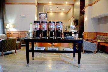 HAMPTON INN - SUITES BY HILTON3