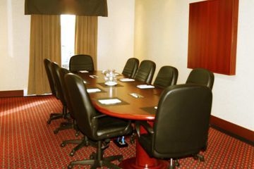 Hampton Inn and Suites Laval4