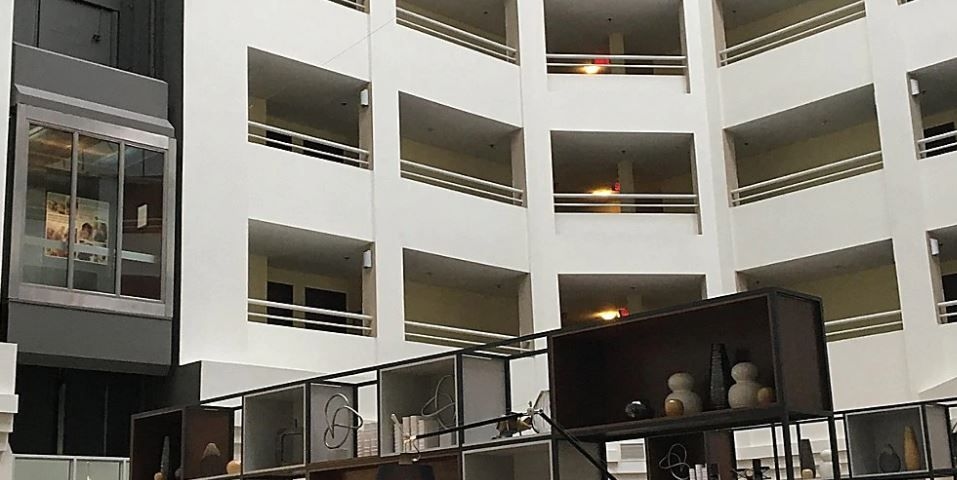 HOLIDAY INN MONTREAL-LONGUEUIL2