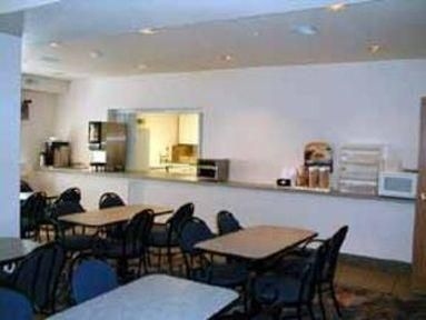 คอมฟอร์ต อินน์ แอนด์ สวีทส์ (COMFORT INN & SUITES)3