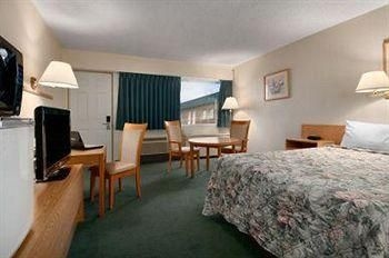 SWIFT CURRENT THRIFTLODGE3