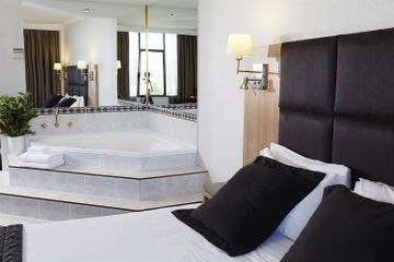 Rydges3