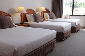 Rydges1