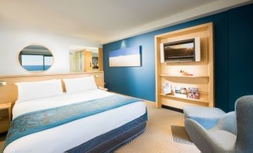 Crowne Plaza0