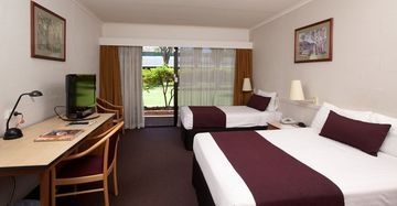 Chifley Resort1