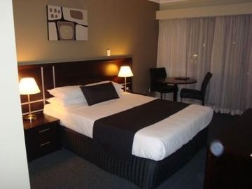Riverside Hotel1