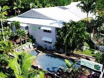 รีฟ ปาล์ม โมเต็ล อพาร์ตเมนต์ (Reef Palms Motel Apartments)0