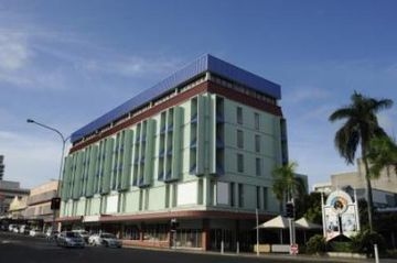 PLAZA HOTEL0