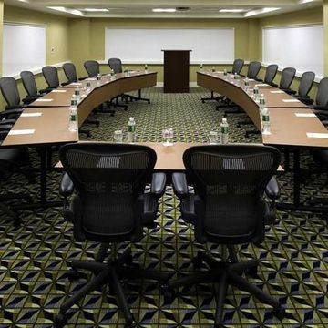 DOUBLETREE BY HILTON BETHESDA1