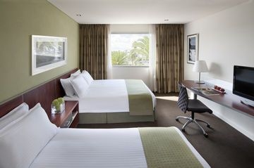 Crown Promenade1
