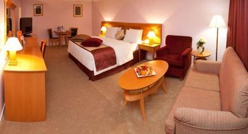 Crowne Plaza Resort3