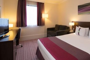 HOLIDAY INN2