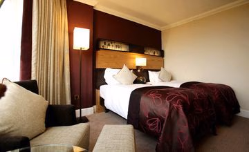 DOUBLETREE BY HILTON DUNBLANE3