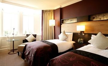 DOUBLETREE BY HILTON DUNBLANE2