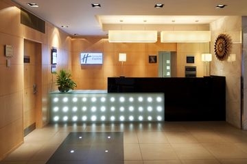 HOLIDAY INN EXPRESS2