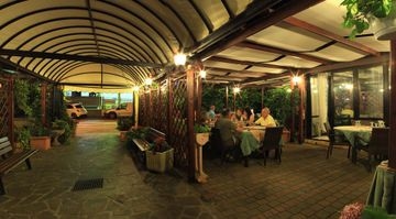 MANNU HOTEL1