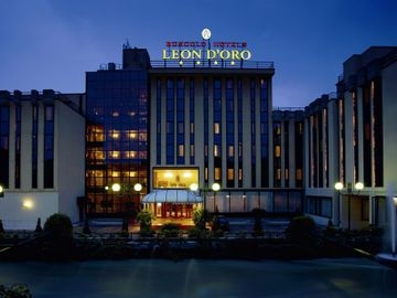 Roseo Leon D'oro0