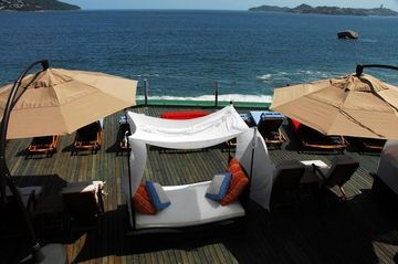CALINDA BEACH3
