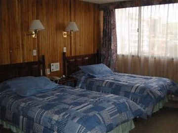 CHALET SUISSE0