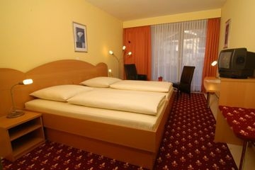 EURO PARK HOTEL International1