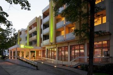 HOLIDAY INN SOUTH3