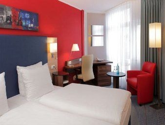 Ramada Bruehl-koeln4
