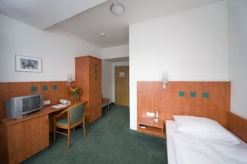 TOP KHR STADTHOTEL DUSSELDORF4