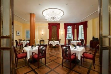 Taschenberg Palais Kempinski1