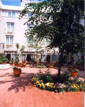 PLAZA2