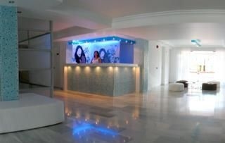 ฮอลิเดย์ รีสอร์ท (Holiday Resort)0