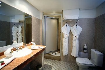 Almas Hotel4