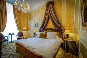 RELAIS & CHATEAUX HERITAGE0