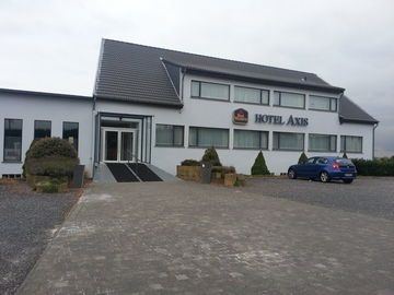 BEST WESTERN AXIS HOTEL0